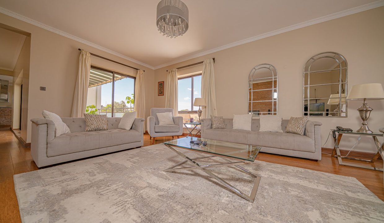 courtyard-20230127-634